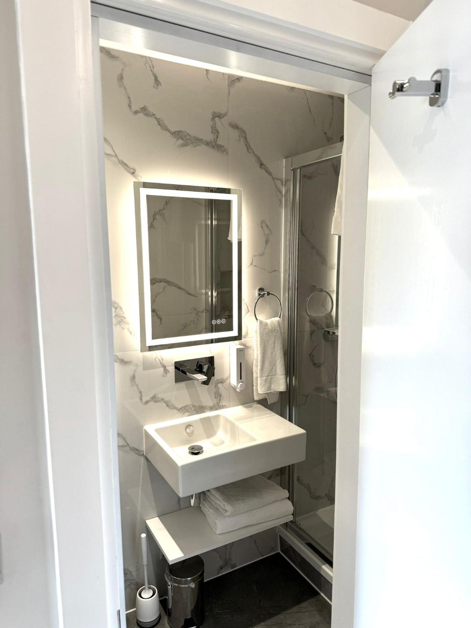 Nox Richmond Aparthotel ริชมอนด์ ภายนอก รูปภาพ