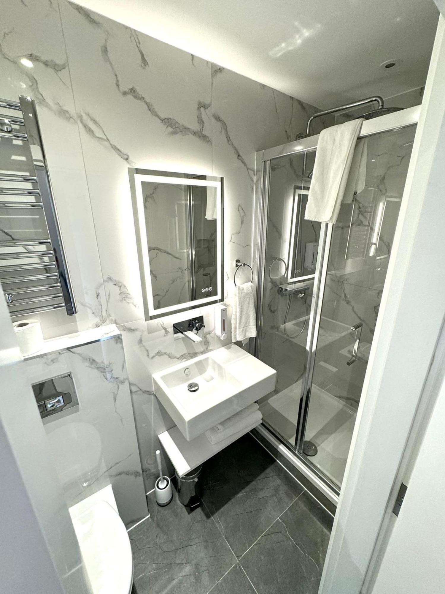 Nox Richmond Aparthotel ริชมอนด์ ภายนอก รูปภาพ